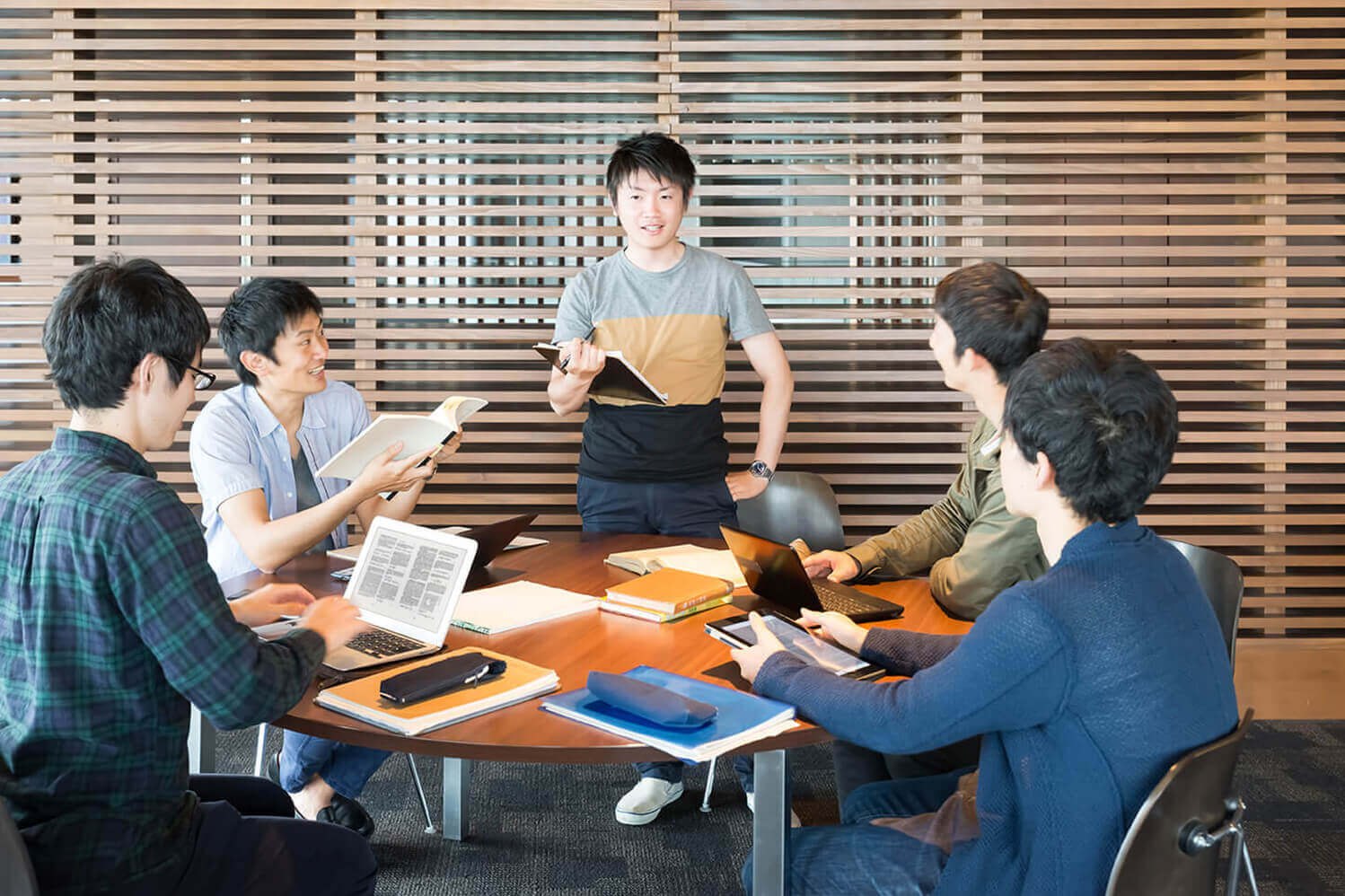 大学工学部の新入生オリエンプログラム企画・開発・運営